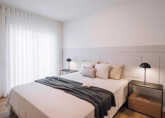 Oliveira - 1 Bedroom, Parking In Parque Nacoes Lizbona