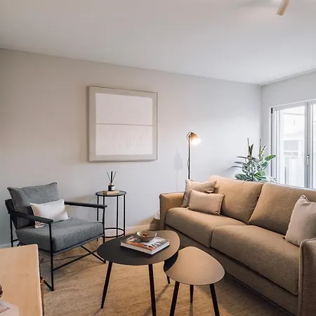 Apartment Oliveira - 1 Bedroom, Parking In Parque Nacoes Lisbon